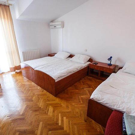 Guesthouse Varnica Kastel Luksic Exterior photo