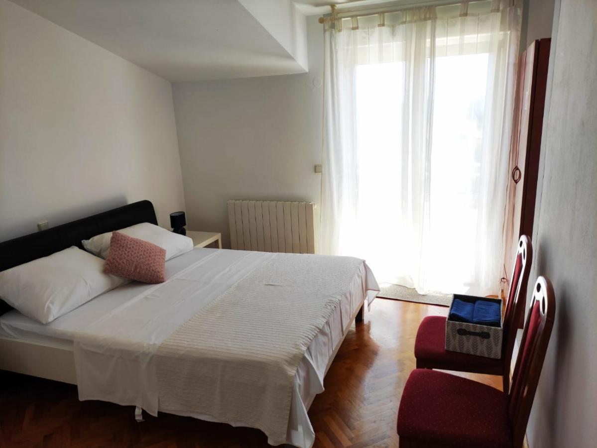 Guesthouse Varnica Kastel Luksic Exterior photo