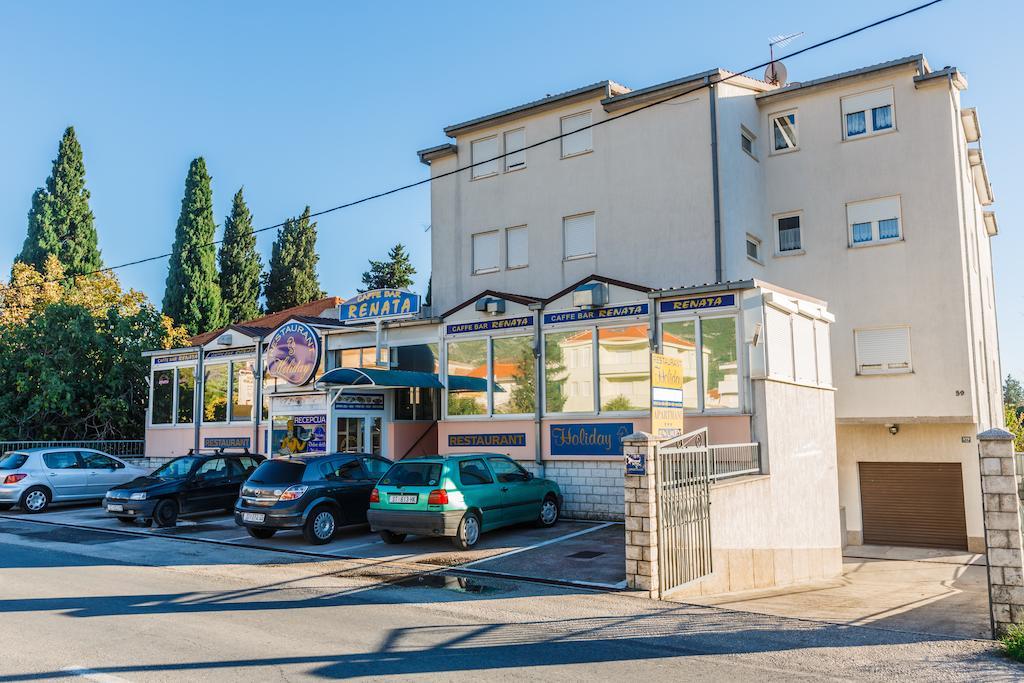 Guesthouse Varnica Kastel Luksic Exterior photo